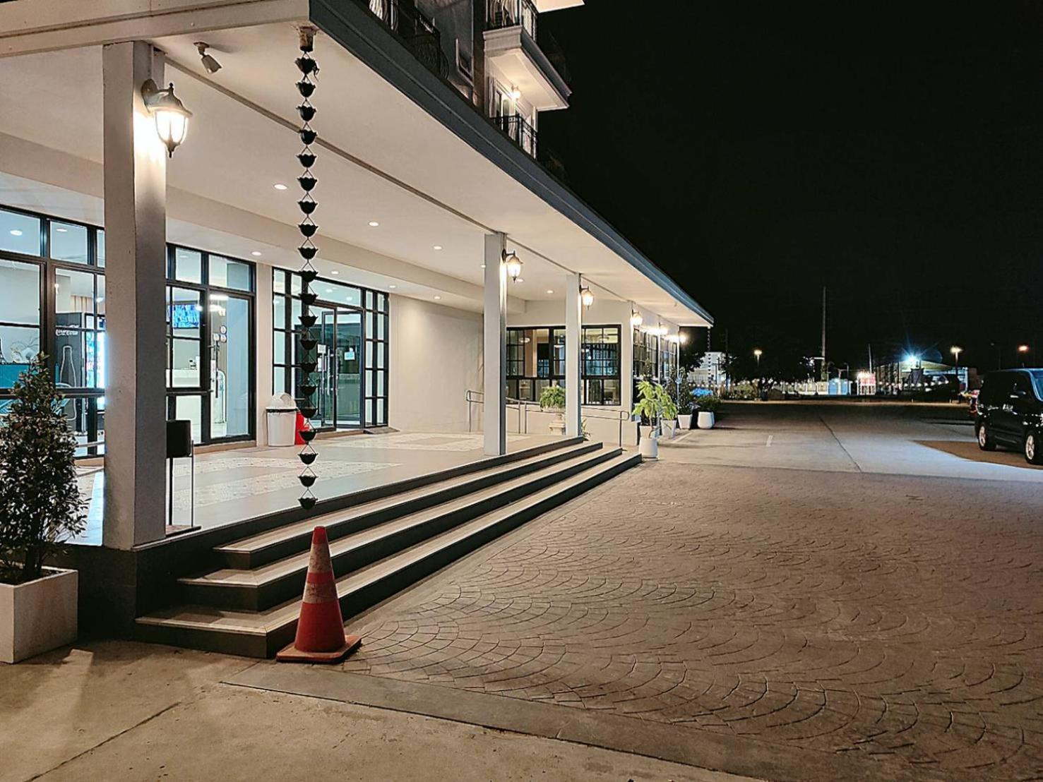 Nakhonratchasima โคโค่ โฮเทล Koco Hotel מראה חיצוני תמונה